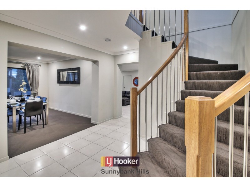 2 Snowbell Close, Stretton QLD 4116