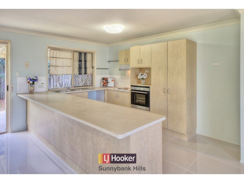 4 Bowerbird Place, Calamvale QLD 4116