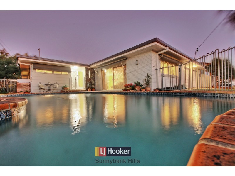 15 Mingera Street, Mansfield QLD 4122