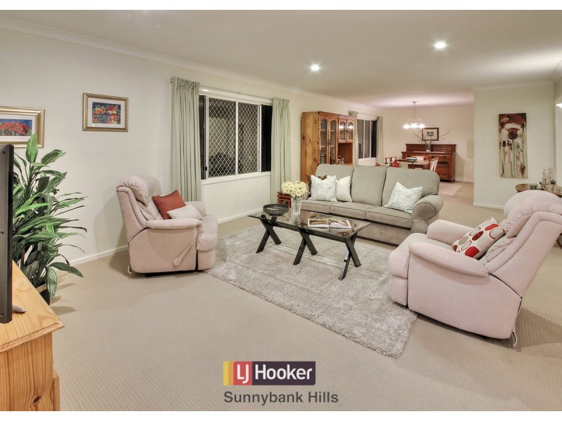 15 Mingera Street, Mansfield QLD 4122