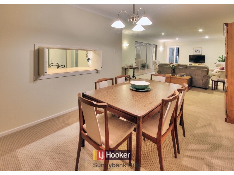 15 Mingera Street, Mansfield QLD 4122