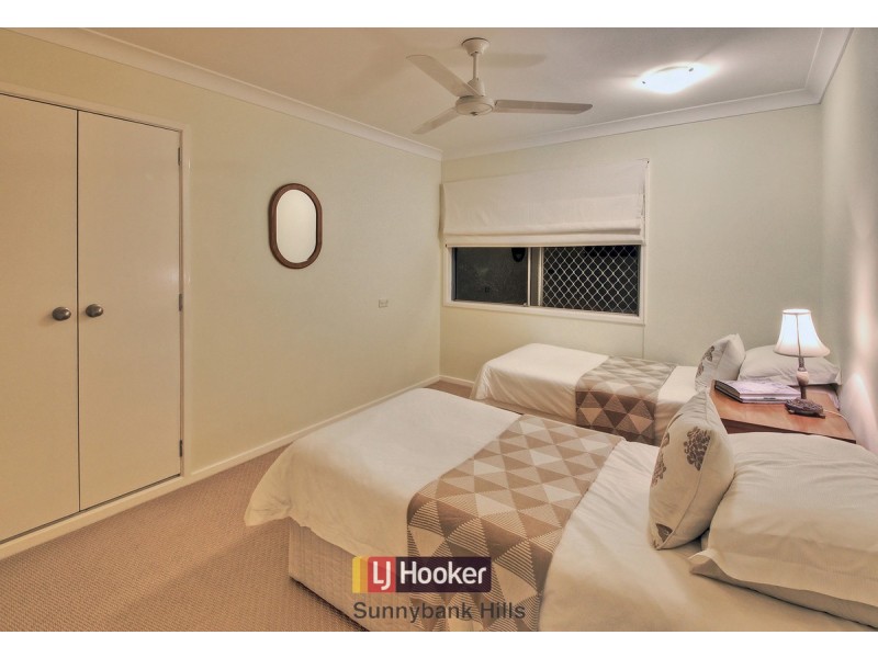 15 Mingera Street, Mansfield QLD 4122