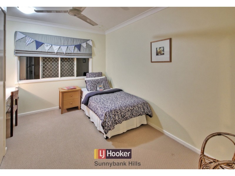 15 Mingera Street, Mansfield QLD 4122