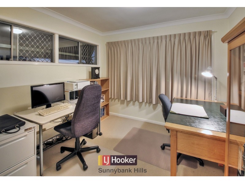 15 Mingera Street, Mansfield QLD 4122