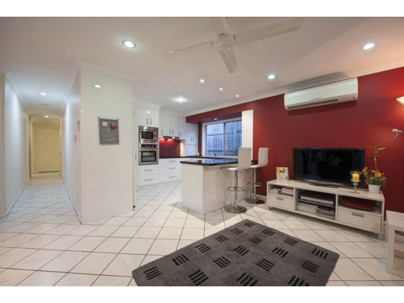 348 Warrigal Road, Eight Mile Plains QLD 4113