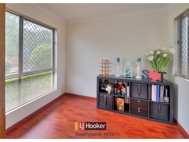 33 Doulton Street, Calamvale QLD 4116