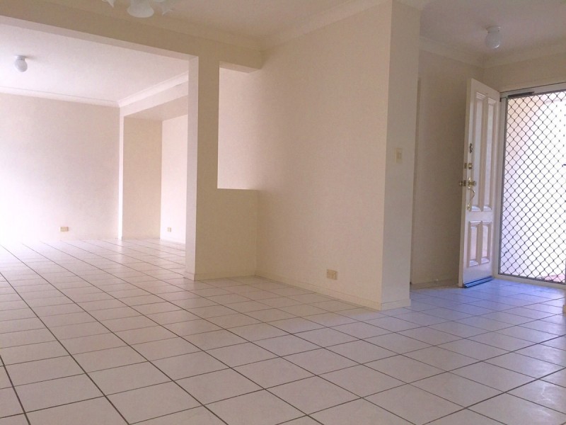 15 Emerald Place, Runcorn QLD 4113