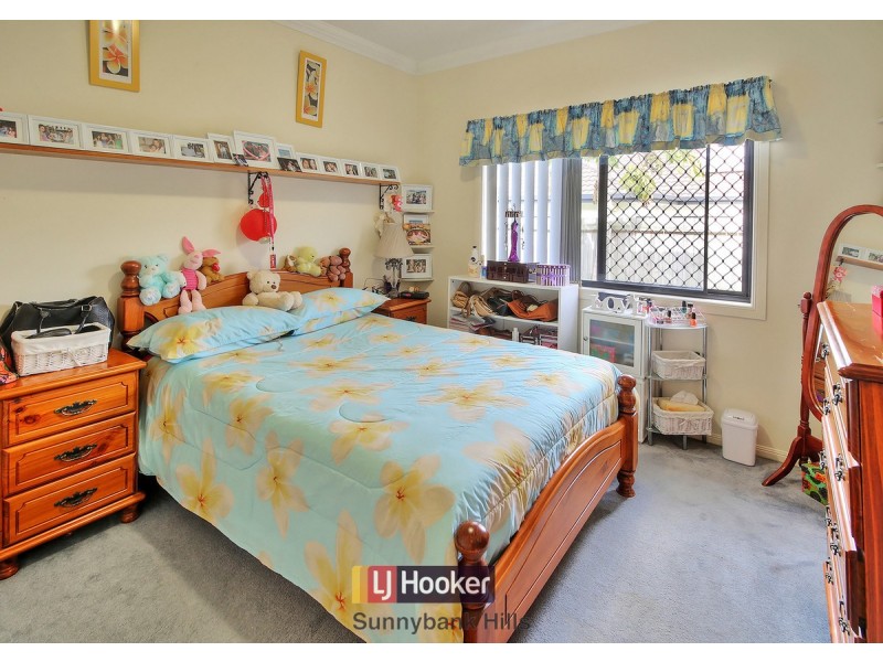 76 Juniper Circuit, Stretton QLD 4116