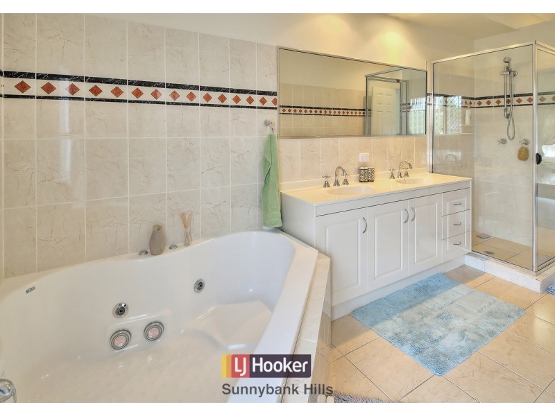 76 Juniper Circuit, Stretton QLD 4116