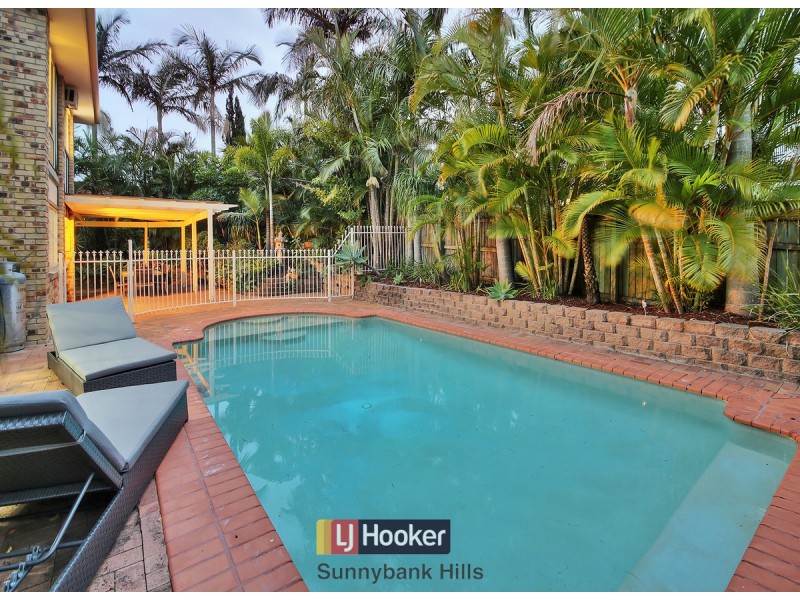 11 Jacaranda Place, Calamvale QLD 4116