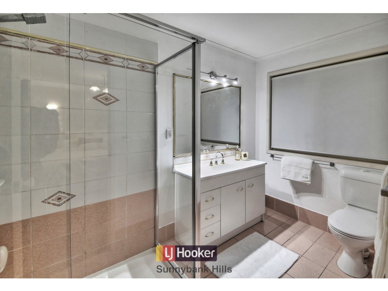 11 Jacaranda Place, Calamvale QLD 4116