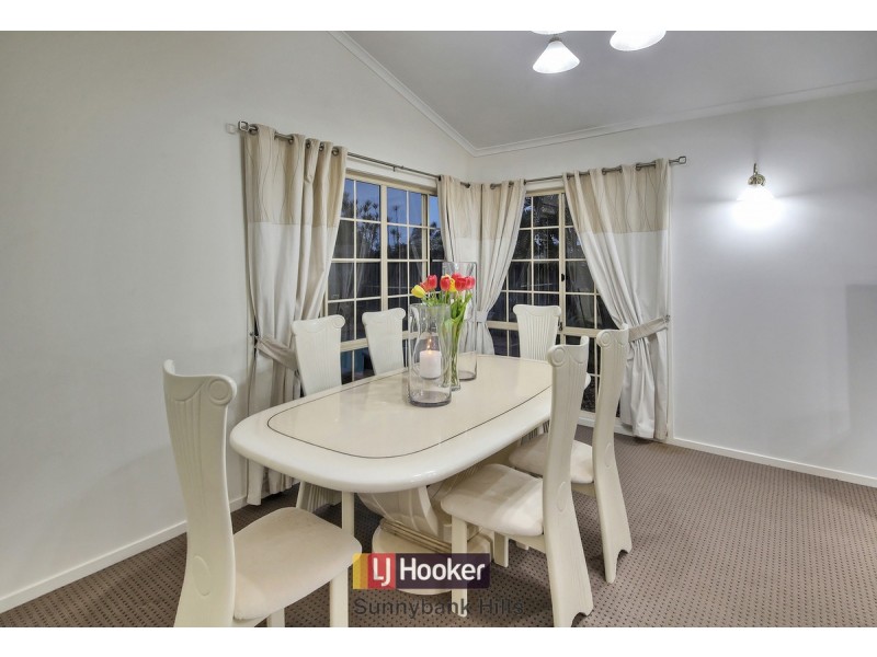 11 Jacaranda Place, Calamvale QLD 4116