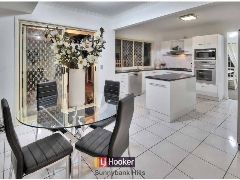 11 Jacaranda Place, Calamvale QLD 4116