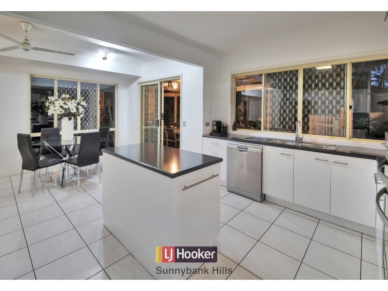 11 Jacaranda Place, Calamvale QLD 4116