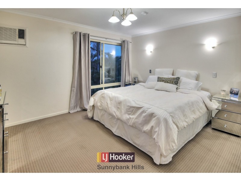 11 Jacaranda Place, Calamvale QLD 4116