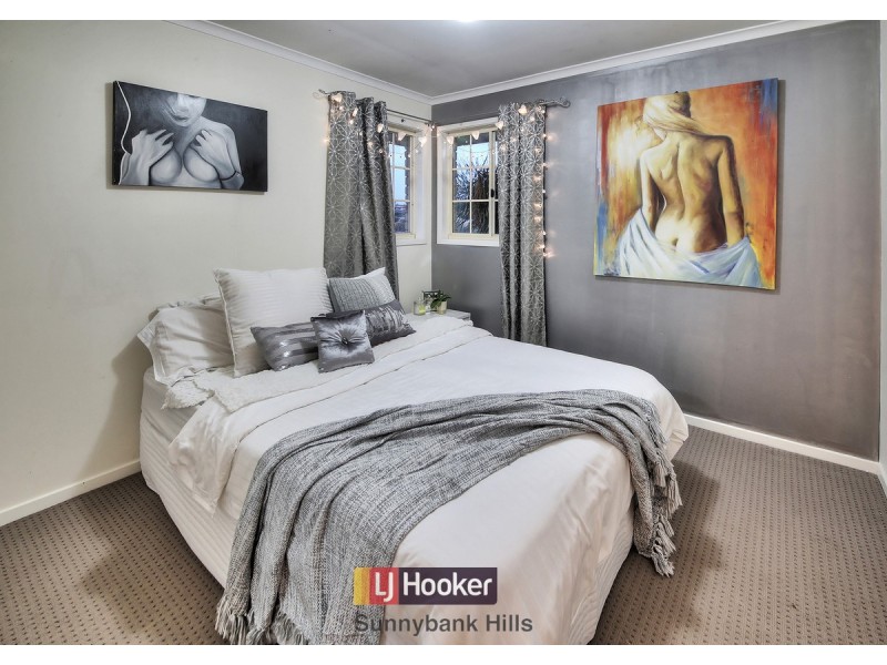 11 Jacaranda Place, Calamvale QLD 4116