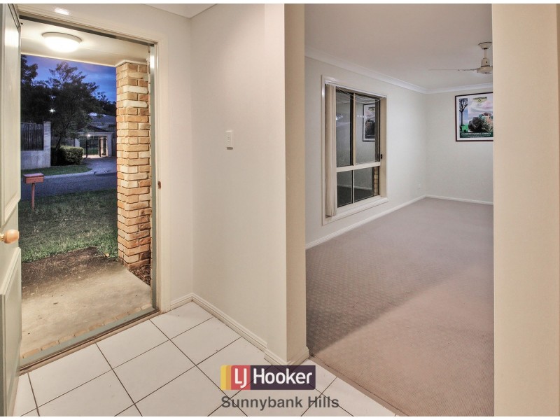 30 Adamson Way, Runcorn QLD 4113