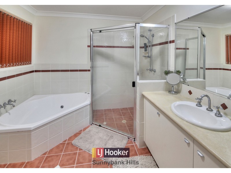 2 Calliandra Place, Calamvale QLD 4116