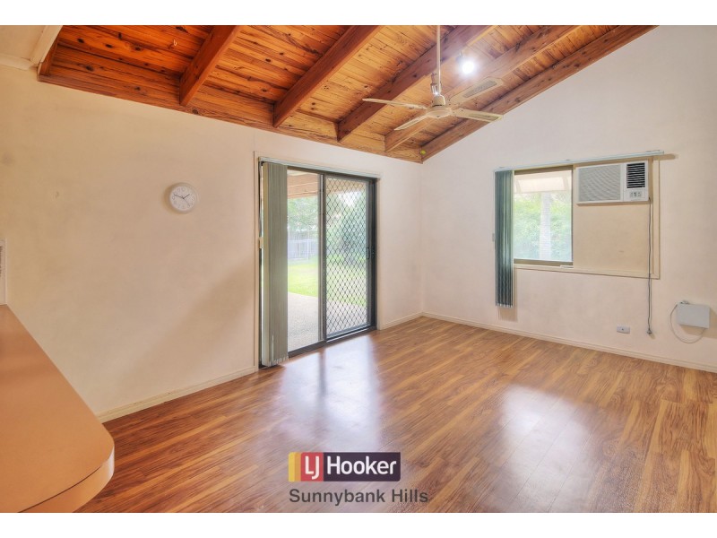 24 Williams Way, Calamvale QLD 4116