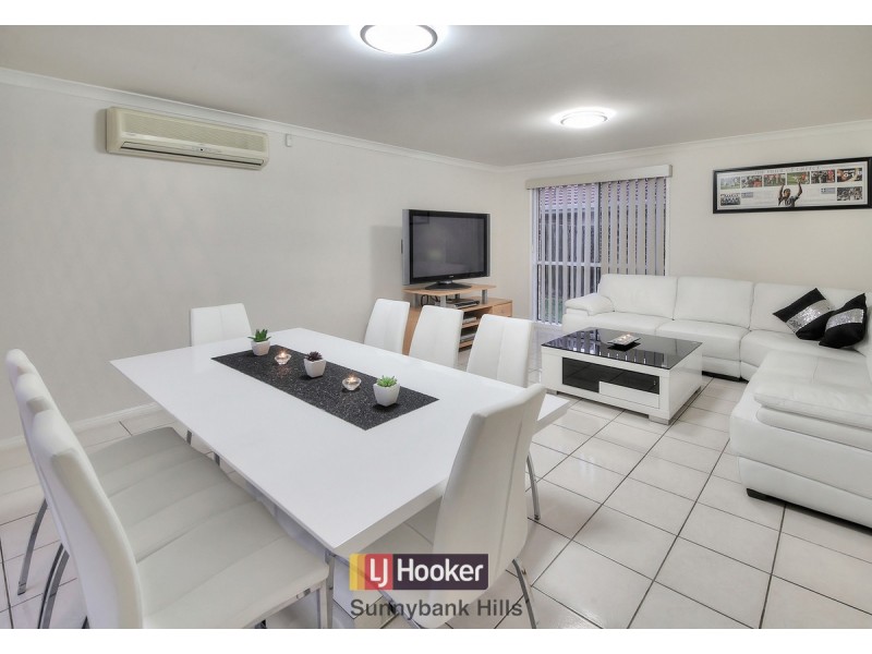 4 Lexington Place, Wishart QLD 4122