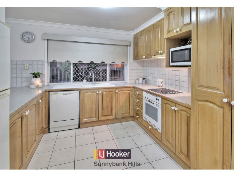 4 Lexington Place, Wishart QLD 4122