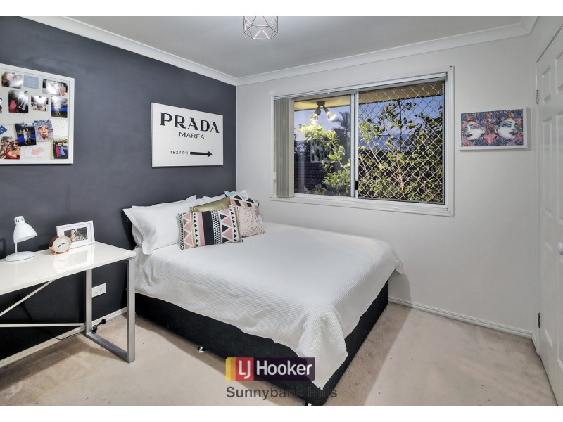 4 Lexington Place, Wishart QLD 4122