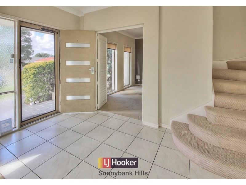 9 Naracoorte Place, Parkinson QLD 4115