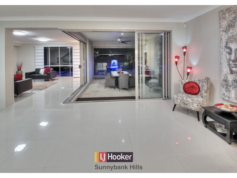 22 Willowleaf Close, Stretton QLD 4116