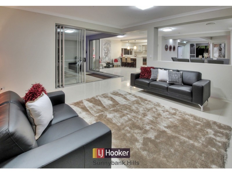 22 Willowleaf Close, Stretton QLD 4116