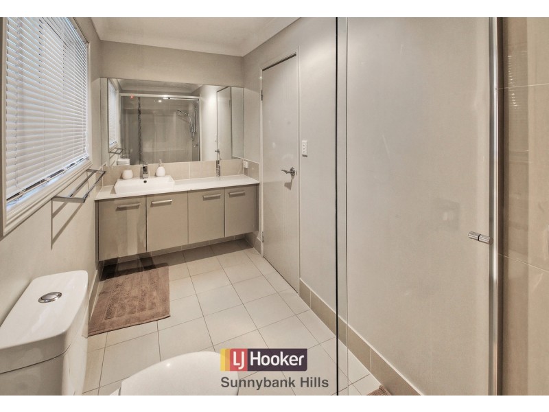 22 Willowleaf Close, Stretton QLD 4116