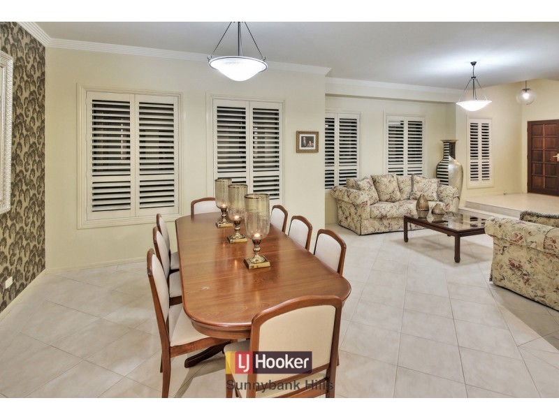 39 Eaton Place, Wishart QLD 4122