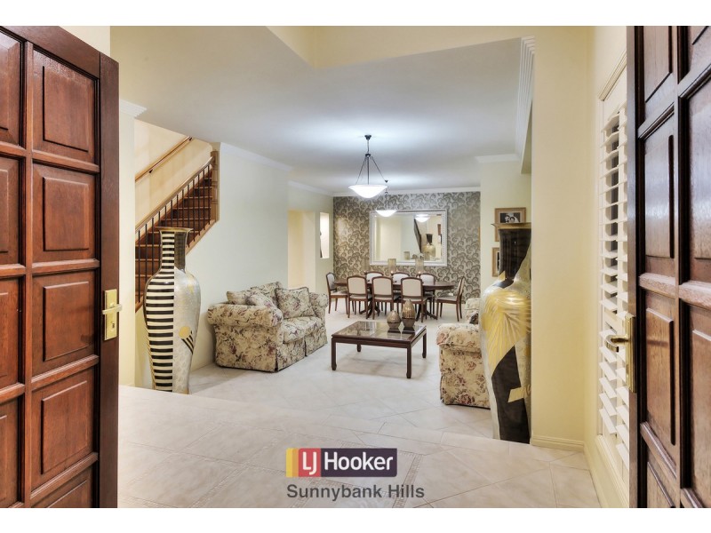 39 Eaton Place, Wishart QLD 4122