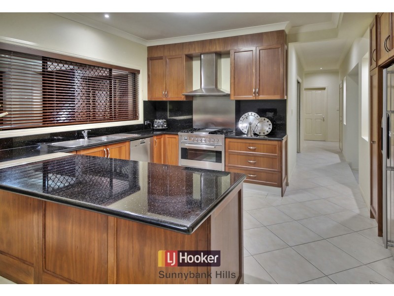 39 Eaton Place, Wishart QLD 4122