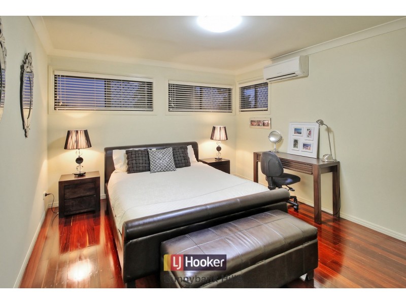 39 Eaton Place, Wishart QLD 4122