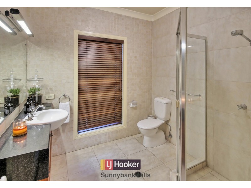 39 Eaton Place, Wishart QLD 4122