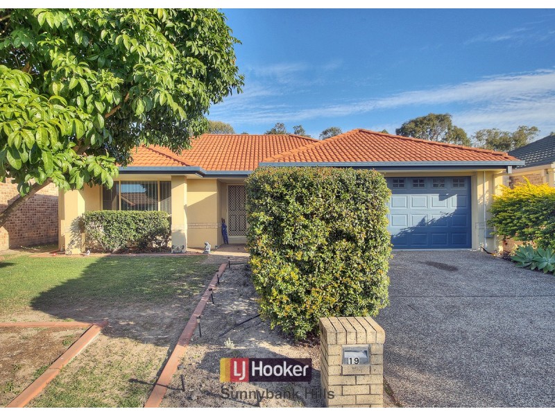 19 Naracoorte Place, Parkinson QLD 4115