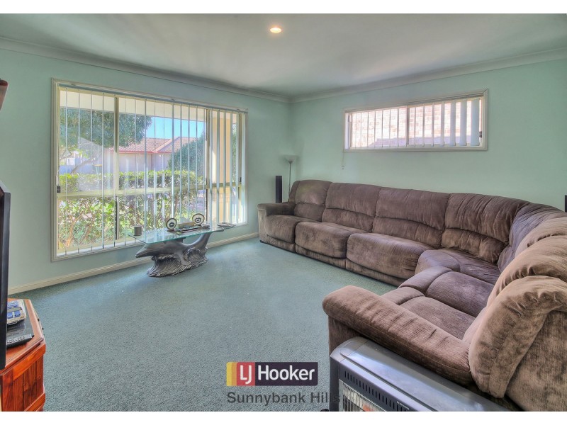 19 Naracoorte Place, Parkinson QLD 4115