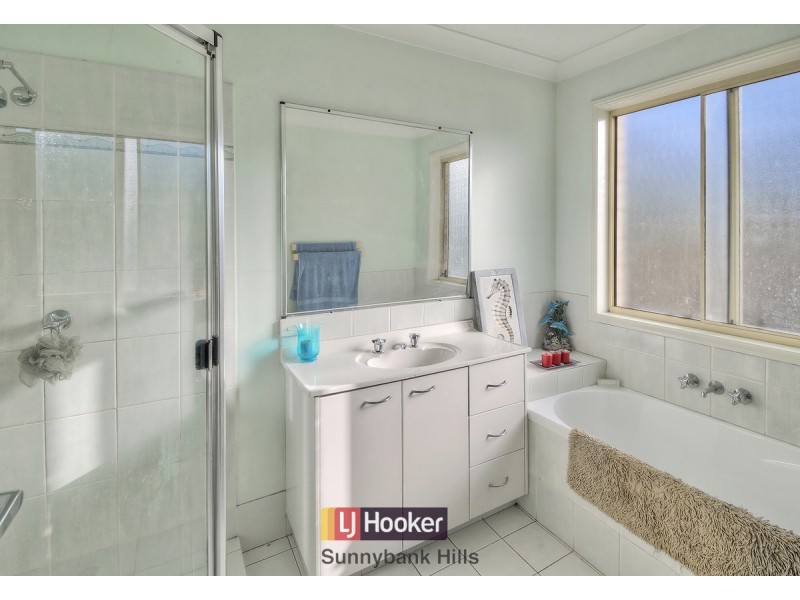 19 Naracoorte Place, Parkinson QLD 4115