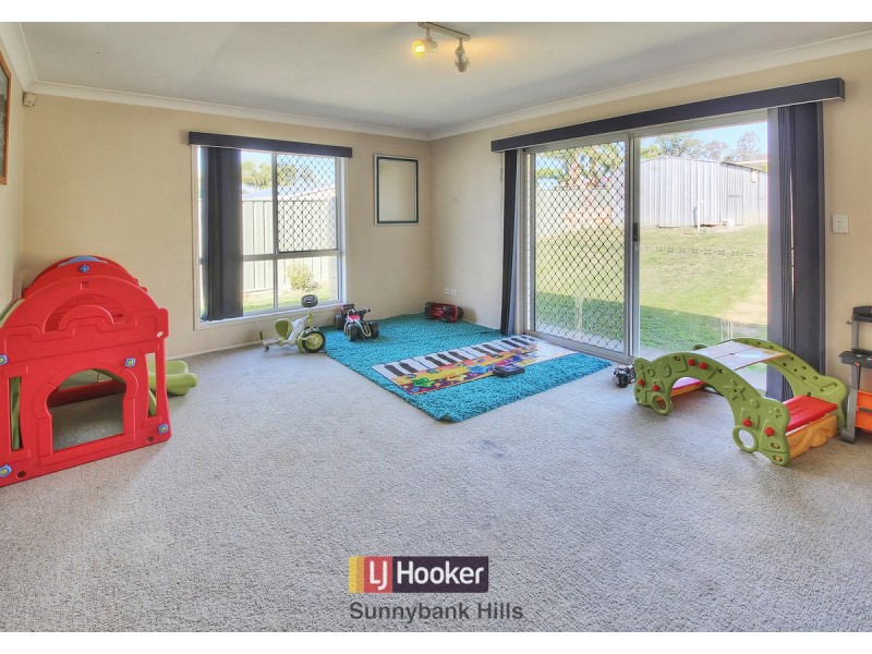 46 Owens Crescent, Regents Park QLD 4118