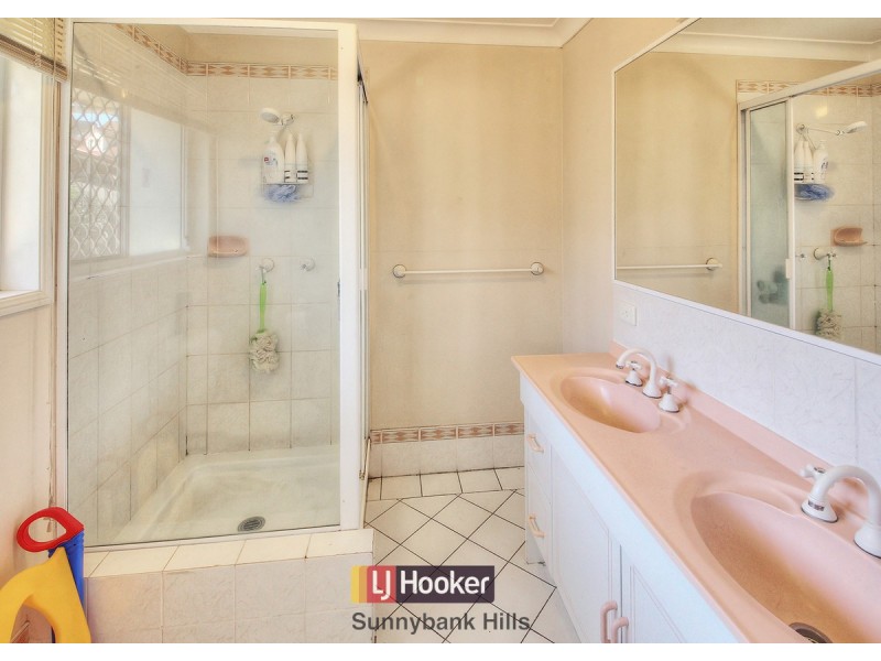 46 Owens Crescent, Regents Park QLD 4118