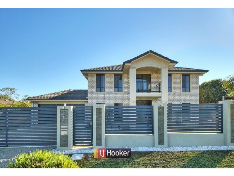 8 Lomond Place, Parkinson QLD 4115