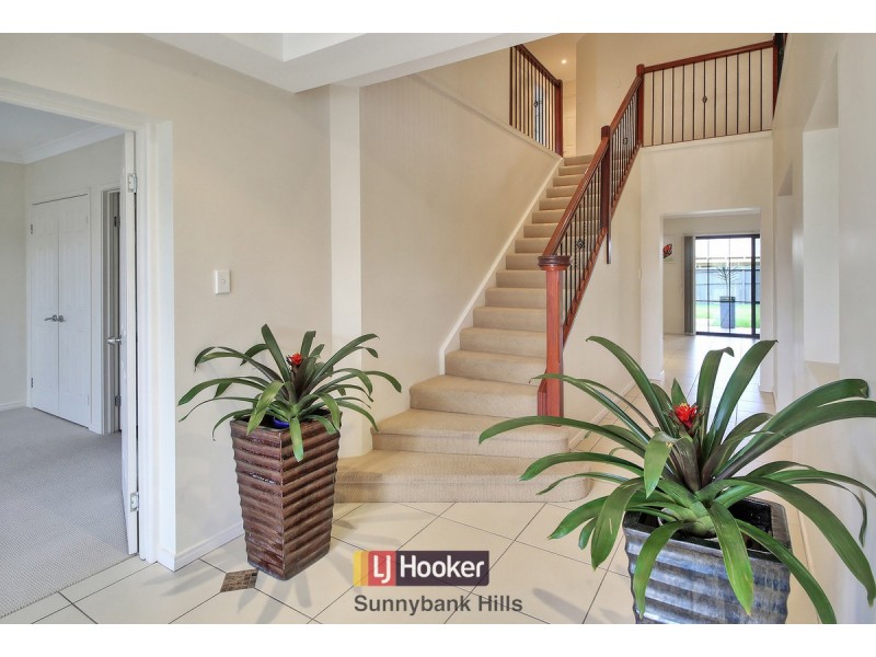 8 Lomond Place, Parkinson QLD 4115