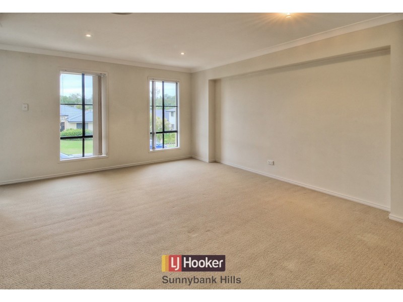 8 Lomond Place, Parkinson QLD 4115