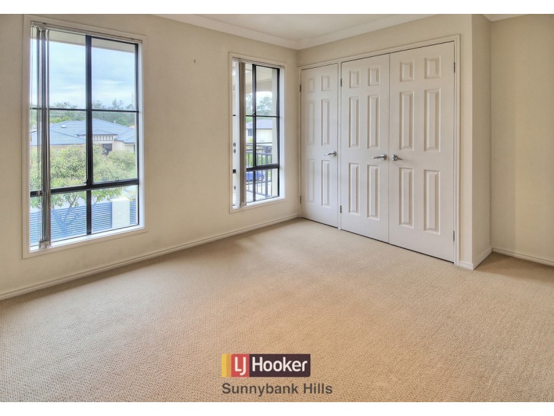 8 Lomond Place, Parkinson QLD 4115