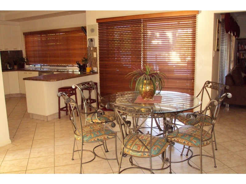 82 Park Avenue, Sunnybank Hills QLD 4109