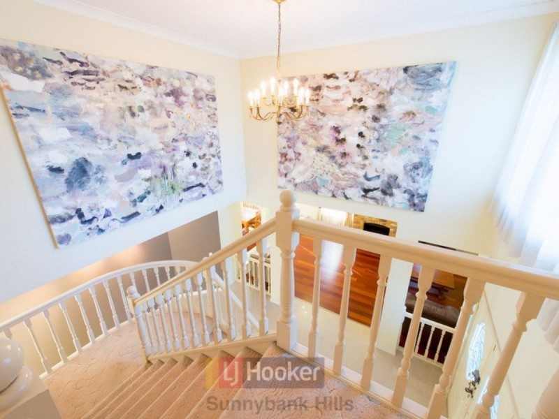 62 Lindfield Circuit, Robertson QLD 4109