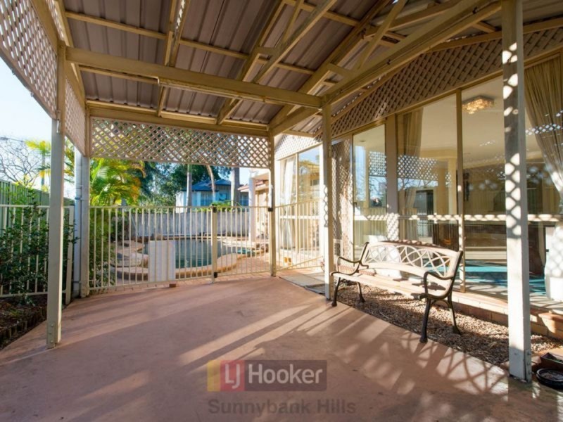 62 Lindfield Circuit, Robertson QLD 4109