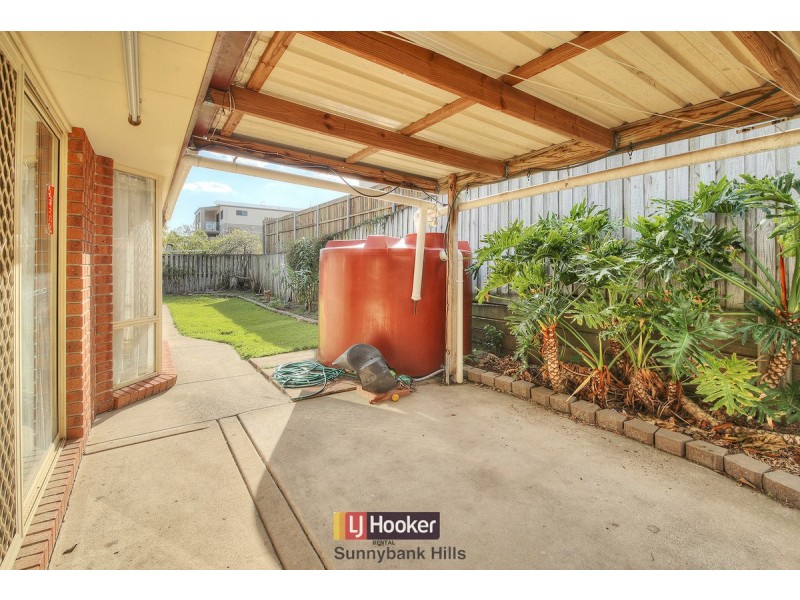 16 Housman Place, Calamvale QLD 4116