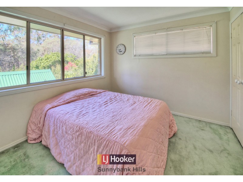 18 Poinciana Crescent, Stretton QLD 4116