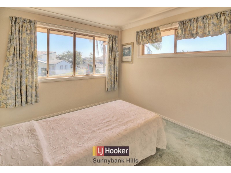 18 Poinciana Crescent, Stretton QLD 4116